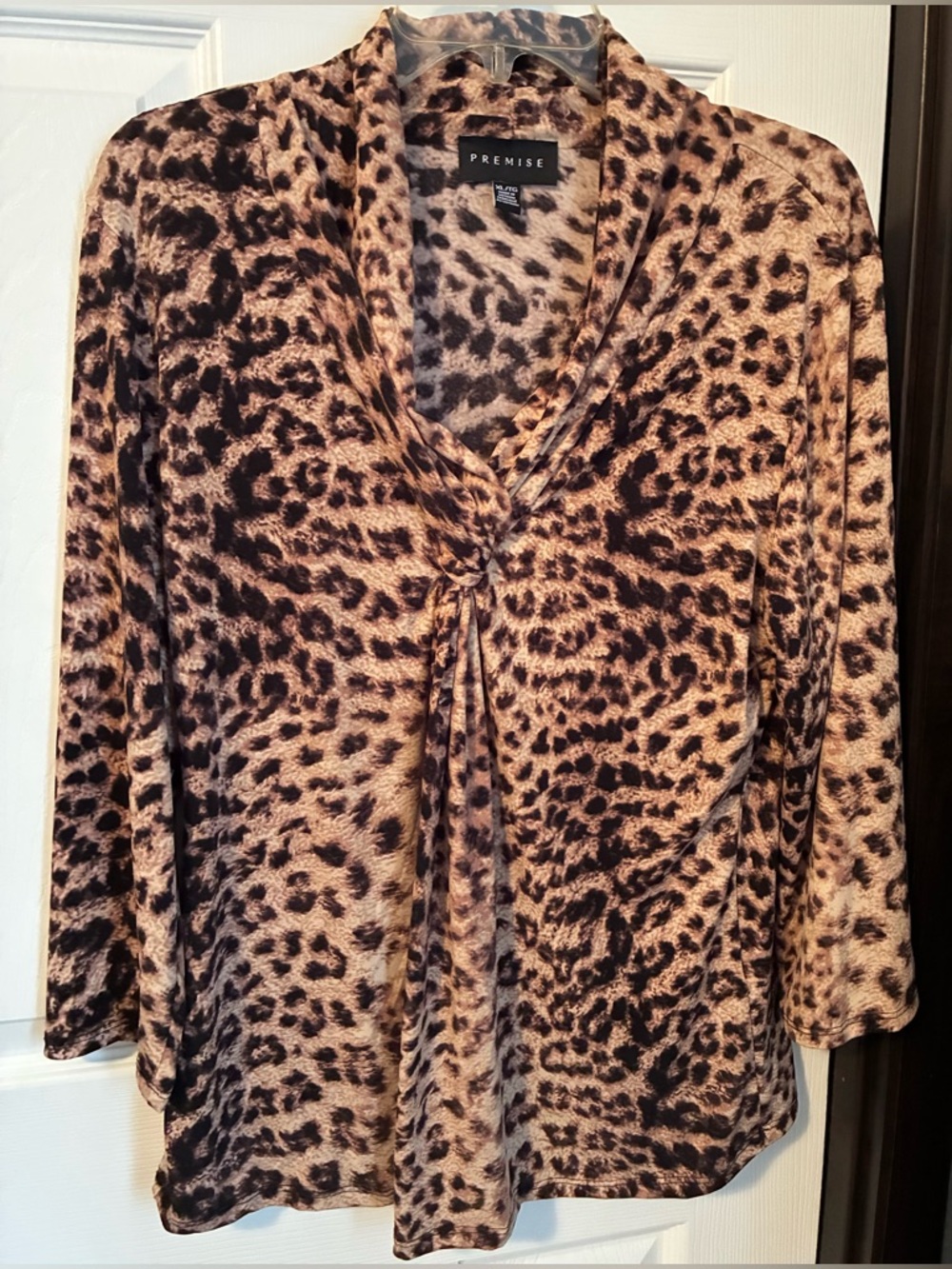 Premise Shirt in Size XL LEOPARD PRINT Top Long-Sleeves Draped Blouse Slimming